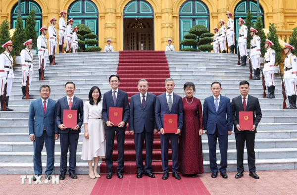 Tổng Bí thư, Chủ tịch nước trao quyết định bổ nhiệm Đại sứ tại LHQ và các nước -0