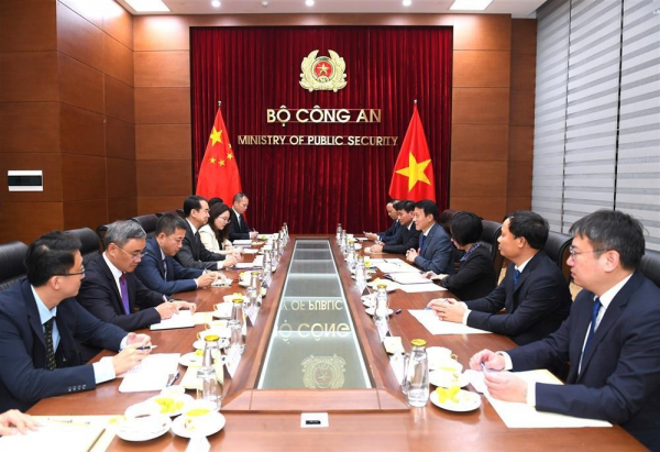 Minister Luong Tam Quang hosts newly-accredited Chinese ambassador -0