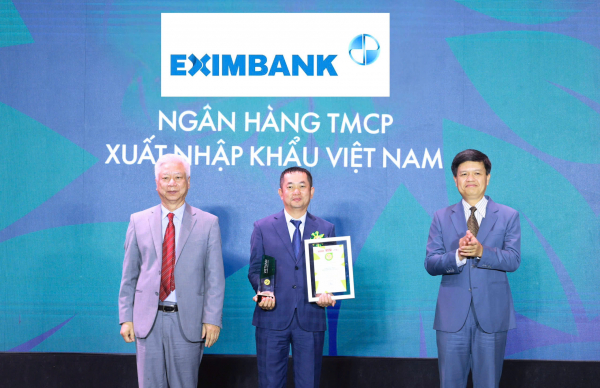 Eximbank nhận giải thưởng Thương hiệu mạnh Việt Nam 2024 -0