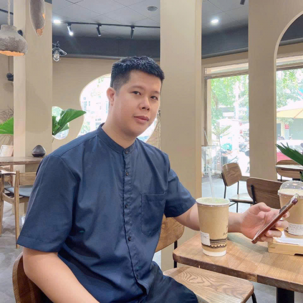 trang 10 - nhà thơ nguyễn nhật huy.jpg -0