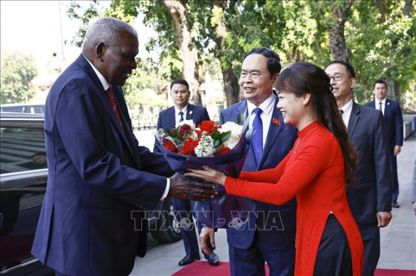 Làm sâu sắc hơn nữa quan hệ Việt Nam - Cuba thông qua kênh hợp tác nghị viện -1