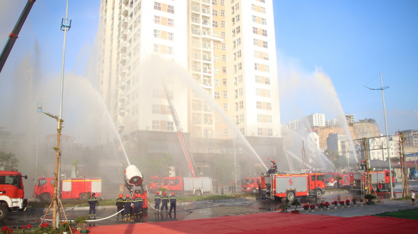 các lực lượng diễn tập phương án pccc  tại chung cư newlife tower.jpg -0