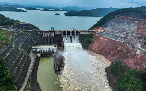 Tăng lưu lượng điều tiết nước hồ thủy điện Bình Điền để ứng phó mưa lớn -0