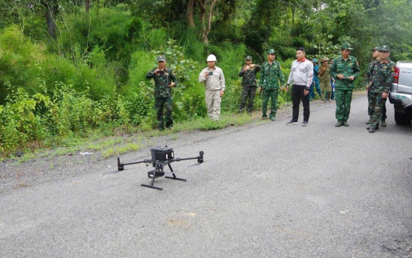 Bảo vệ nghiêm ngặt hiện trường máy bay Yak-130 rơi -0