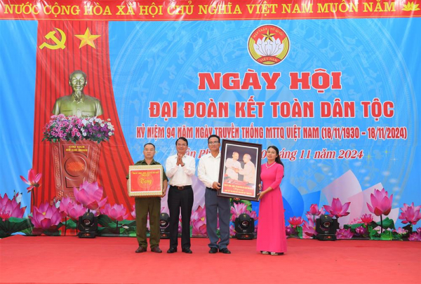 Không ngừng củng cố, phát huy, quy tụ sức mạnh khối đại đoàn kết toàn dân tộc dưới sự lãnh đạo của Đảng -0