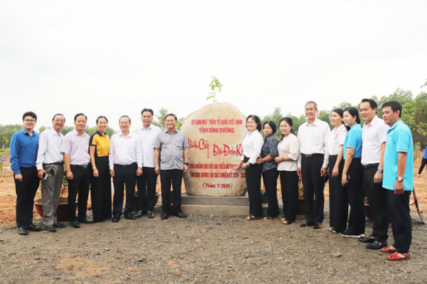 Hàng trăm công trình ý nghĩa, thiết thực chào mừng Đại hội MTTQ các cấp ở Bình Dương -1