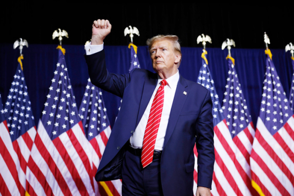 Donald Trump - sứ mệnh đổi thay từ quỹ đạo cũ -0