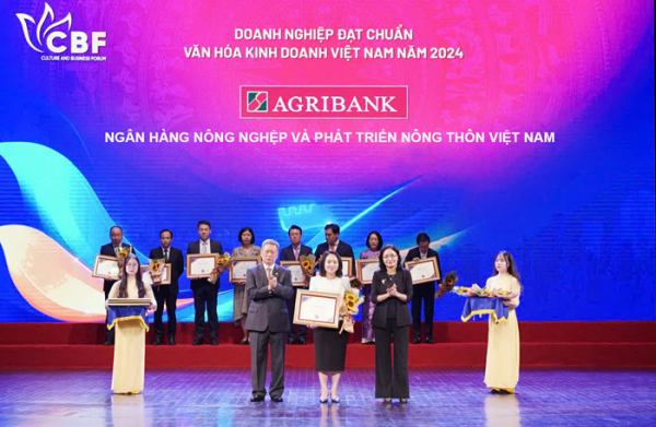 Agribank - Doanh nghiệp đạt chuẩn Văn hóa kinh doanh Việt Nam năm 2024 -0