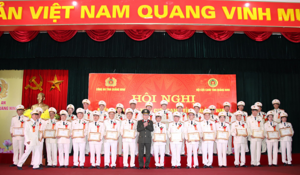 Tuyên dương cựu Công an Quảng Ninh có nhiều thành tích nổi bật tại cơ sở -0