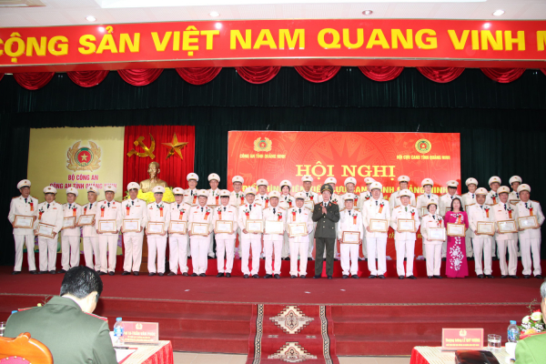 Tuyên dương cựu Công an Quảng Ninh có nhiều thành tích nổi bật tại cơ sở -0