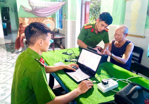 Phát huy vai trò xung kích, sáng tạo của tuổi trẻ CAND trong chuyển đổi số -0