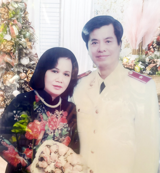ảnh trang 12 13 số 734.jpg -3
