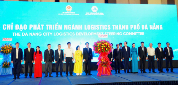 Diễn đàn Khu thương mại tự do Đà Nẵng - Động lực mới phát triển ngành logistics  -0