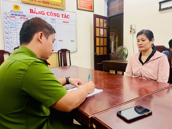 Từ miền Nam ra Huế, nhóm đối tượng gây ra hàng loạt vụ lừa đảo tại các tiệm vàng -0