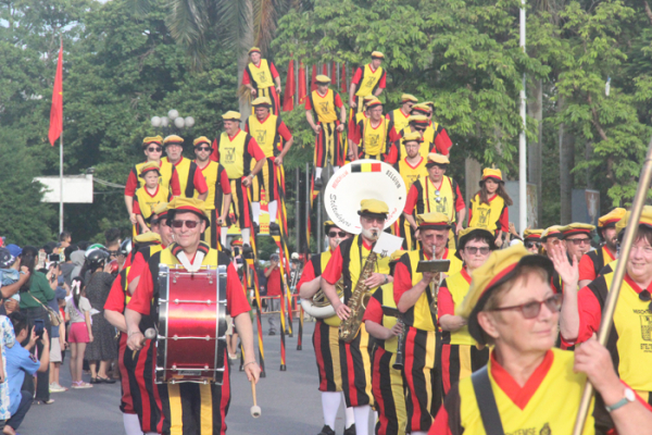 Festival Huế 2024: Chuyên nghiệp và khẳng định thương hiệu -0