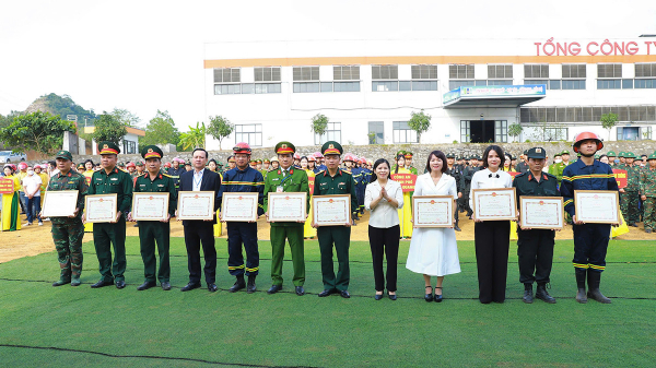 Tuyên Quang: Tổ chức diễn tập phương án chữa cháy và CNCH cấp tỉnh năm 2024 -0