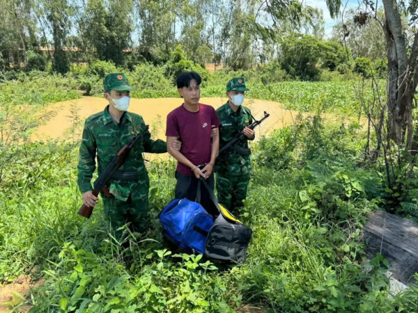 Án tử dành cho đối tượng bơi sông qua biên giới 