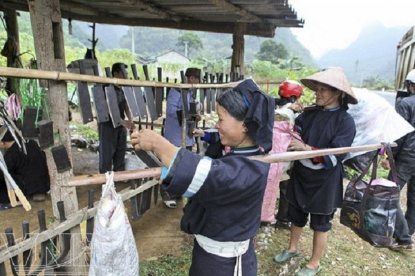 2-cửa hàng dao kéo nông cụ ở phúc.jpg -1