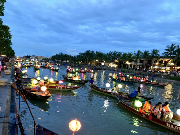 “Chi tiền tỉ để có suất chèo thuyền, đạp xích lô tại Hội An” là bịa đặt -1