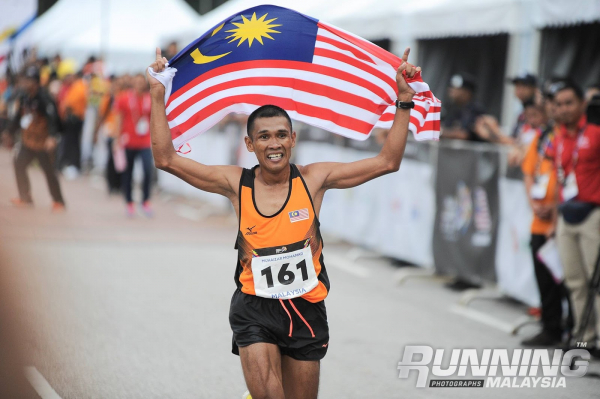 Tinh hoa làng chạy Việt Nam, Lào, Campuchia hội tụ tại đường đua Viettel Marathon Hà Nội -0