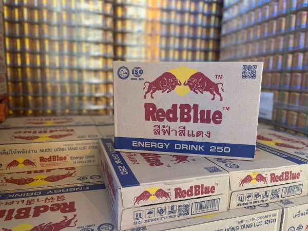 Thu giữ hơn 200.000 lon Bò húc có dấu hiệu xâm phạm quyền nhãn hiệu Redbull -0