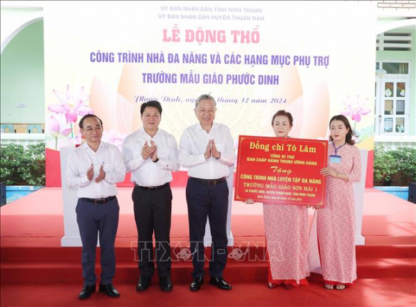 Tổng Bí thư Tô Lâm thăm và kiểm tra một số cơ sở kinh tế, văn hóa, xã hội tại Ninh Thuận -1