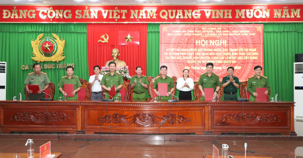 Công an 7 tỉnh, thành vùng ĐBSCL phối hợp đấu tranh khai thác cát trái phép -0