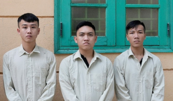 Bắt giữ nhóm đối tượng đòi nợ thuê có súng -0