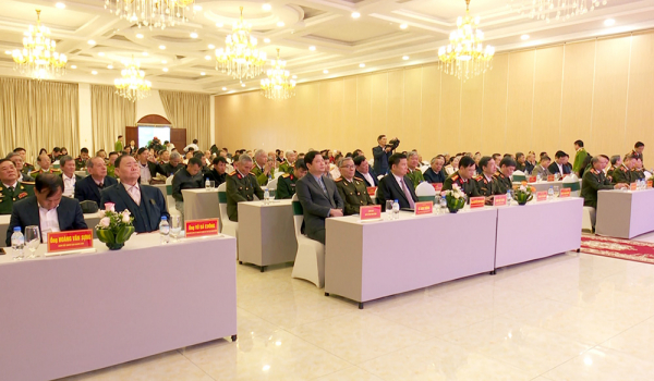Hội Cựu CAND Ninh Bình tổ chức Lễ trao Di ảnh Anh hùng - Liệt sĩ CAND -1