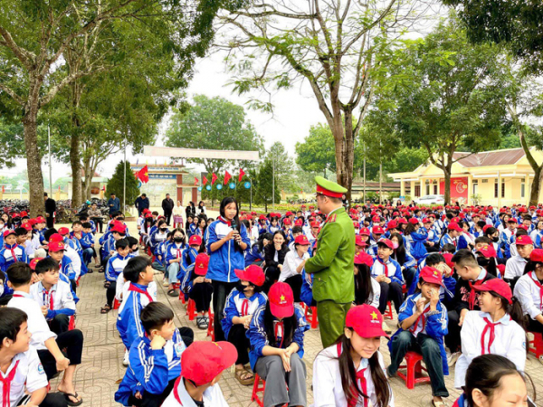 Yêng hùng tuổi teen -0