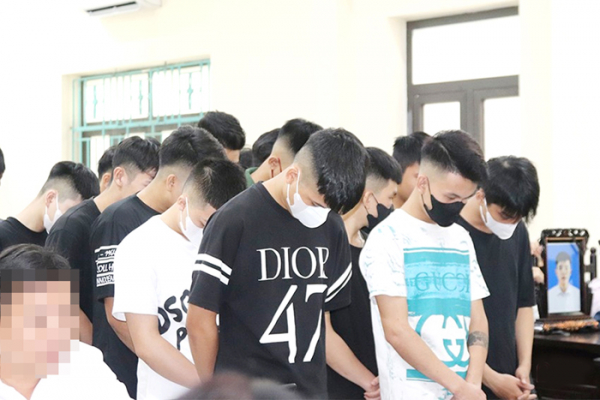 Yêng hùng tuổi teen -0