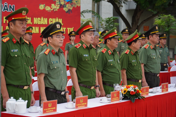 Công an TP Hồ Chí Minh tập trung “đánh mạnh” 5 loại tội phạm còn diễn biến phức tạp -0