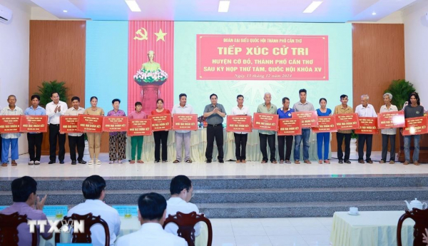 Thủ tướng Phạm Minh Chính tiếp xúc cử tri TP Cần Thơ -0