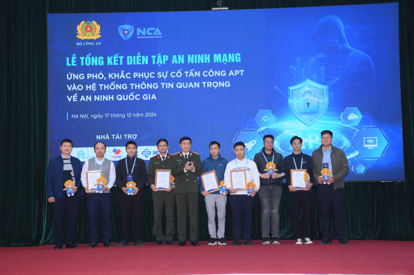 Tổng kết và trao giải cho các đội thi tham gia Diễn tập An ninh mạng quốc gia năm 2024 -1