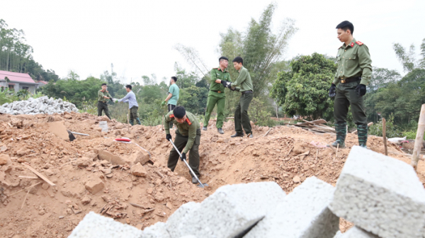 Dấu ấn của lực lượng Công an trong chương trình xóa nhà tạm, nhà dột nát -1