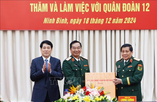 Chủ tịch nước Lương Cường: Xây dựng Quân đoàn 12 'tinh, gọn, mạnh', chủ lực, cơ động chiến lược -0