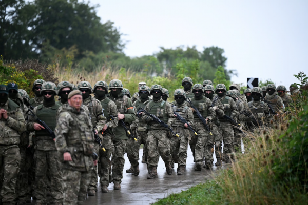 Châu Âu cân nhắc đưa 100.000 quân tới Ukraine đồn trú -0