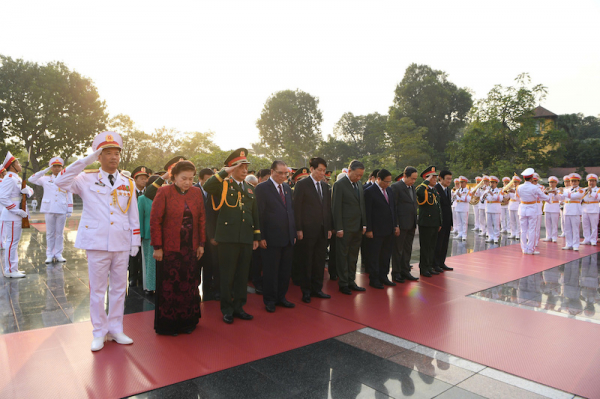 Lãnh đạo Đảng, Nhà nước, Quân ủy Trung ương, Bộ Quốc phòng vào Lăng viếng Chủ tịch Hồ Chí Minh -0