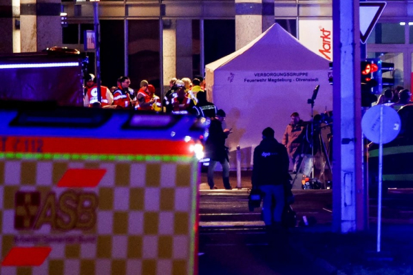 Driver kills at least two after ramming into crowd at German Christmas market -0