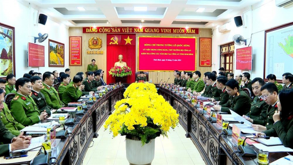 Deputy Minister Le Quoc Hung works with Ninh Binh Provincial Police Department -0