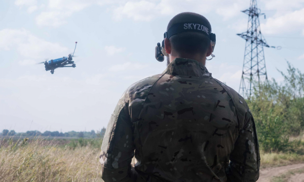 Tại sao UAV Ukraine có thể vượt cả ngàn km tấn công Nga? -0