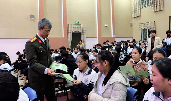 Sân khấu hóa nội dung tuyên truyền về ma túy trong học đường -0