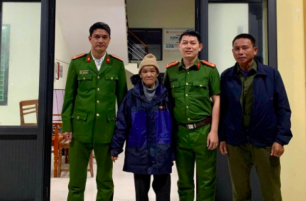 Biểu dương tinh thần trách nhiệm của Công an xã ở Quảng Ngãi -0