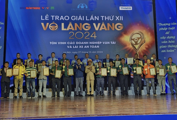 Gần 100 tập thể, cá nhân đã được tôn vinh tại Lễ trao giải thưởng Vô lăng vàng lần thứ 12 năm 2024 -0