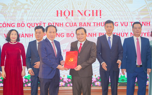 Lên thành phố, nhiều cán bộ ở Thủy Nguyên nghỉ hưu trước tuổi -0