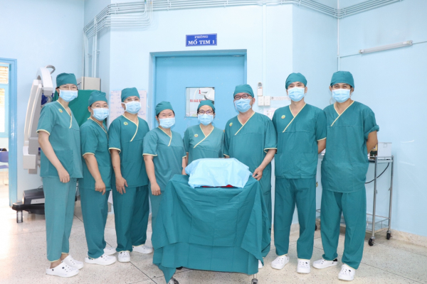Ca ghép thận cho một bệnh nhi từ người hiến tạng chết não đã thành công -3