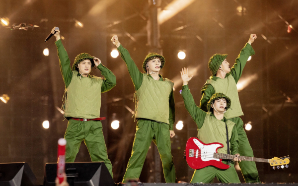 các nghệ sĩ biểu diễn tại concert anh trai vượt ngàn chông gai.jpg -0