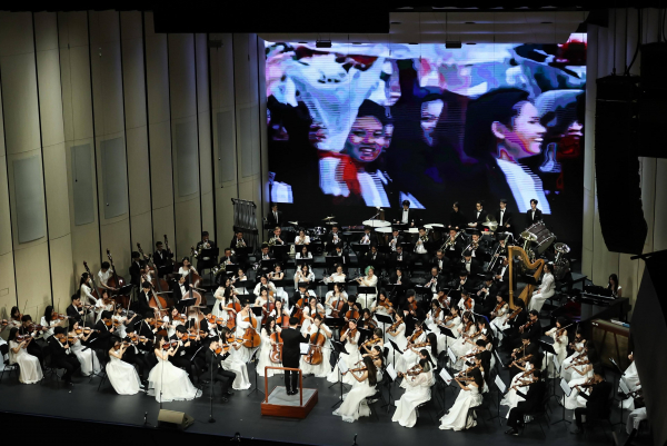 “Happiness Concert - Thanh âm hạnh phúc” tại Nhà hát Hồ Gươm -0