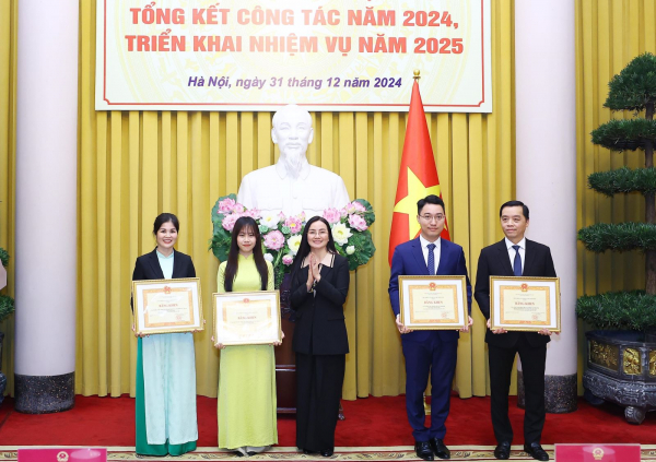 Chủ tịch nước Lương Cường dự Hội nghị triển khai nhiệm vụ năm 2025 của Văn phòng Chủ tịch nước -0