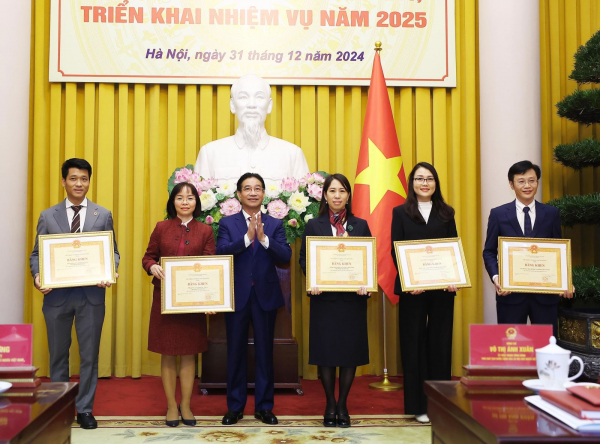 Chủ tịch nước Lương Cường dự Hội nghị triển khai nhiệm vụ năm 2025 của Văn phòng Chủ tịch nước -0